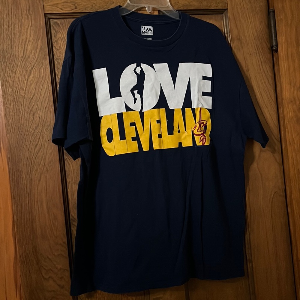 Men’s XL Love Cleveland t-shirt